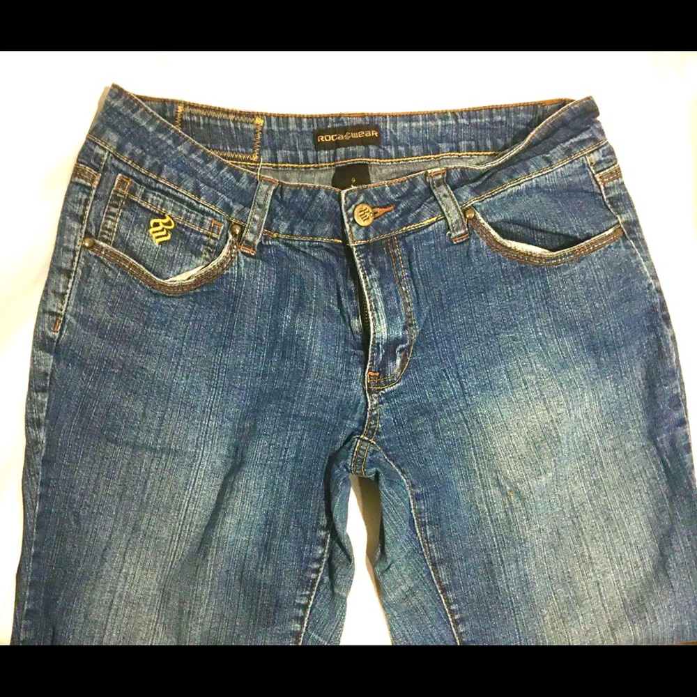Stylish ROCA WEAR JEANS - Picture 3 of 7
